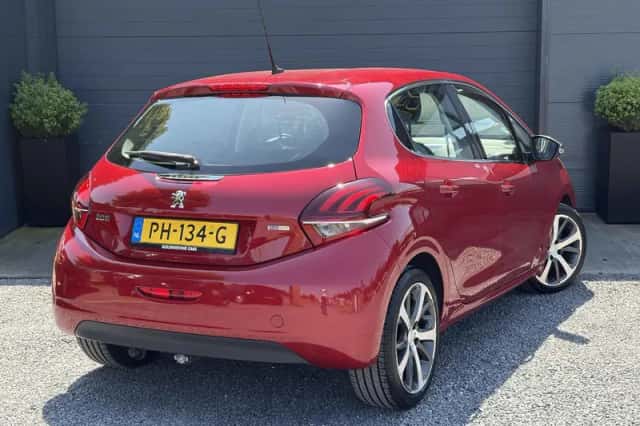 Peugeot 208 (2017) thumbnail 4
