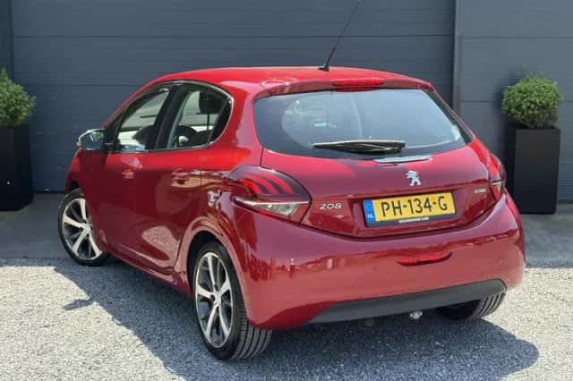 Peugeot 208 (2017) thumbnail 5