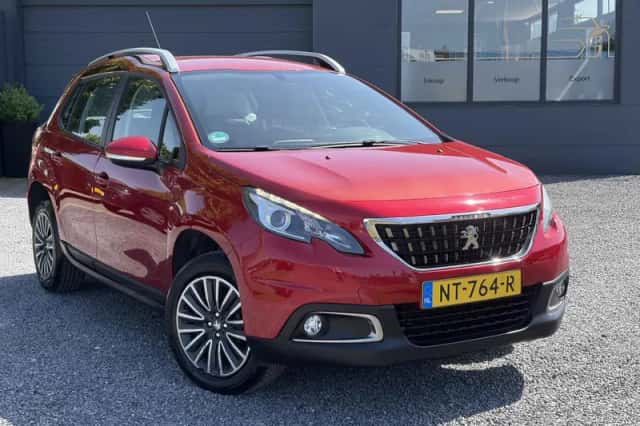 Peugeot 2008 (2017) thumbnail 2