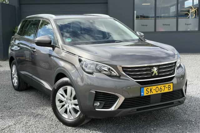 Peugeot 5008 (2018) thumbnail 2