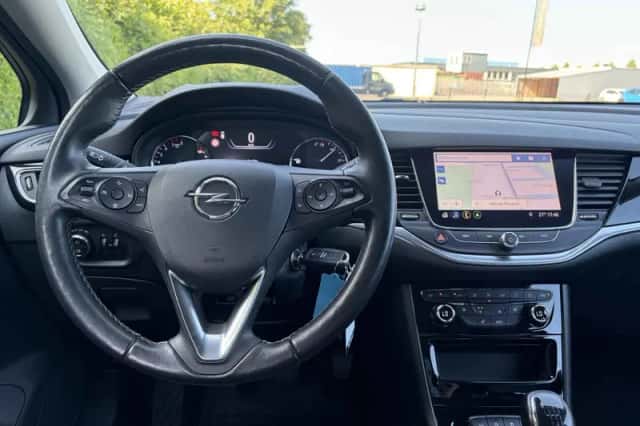 Opel Astra (2020) thumbnail 3