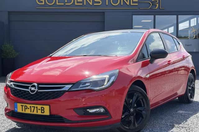 Opel Astra (2018) thumbnail 1