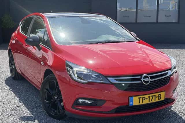 Opel Astra (2018) thumbnail 2