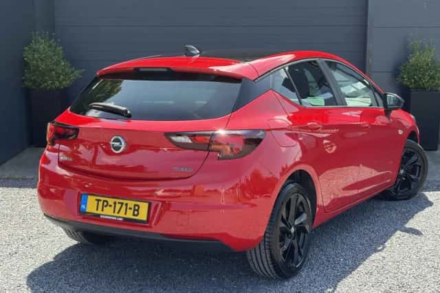 Opel Astra (2018) thumbnail 4