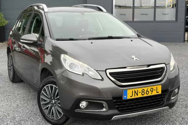 Peugeot 2008 (2016) thumbnail 2