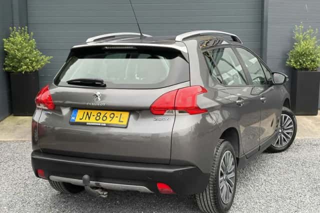 Peugeot 2008 (2016) thumbnail 5