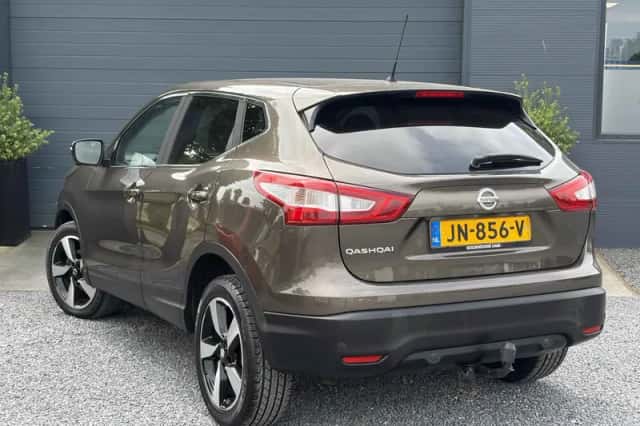 Nissan Qashqai (2016) thumbnail 4