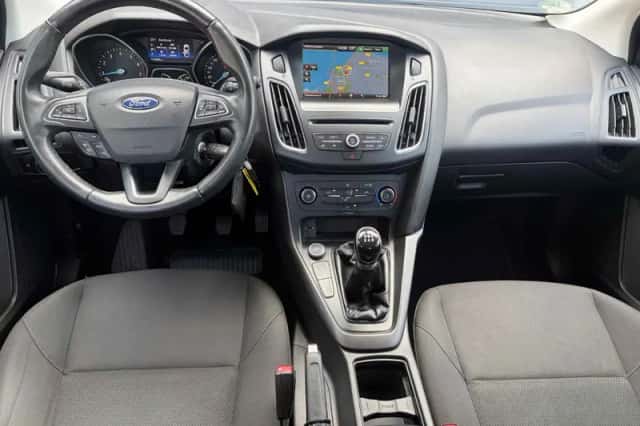 Ford Focus (2015) thumbnail 5