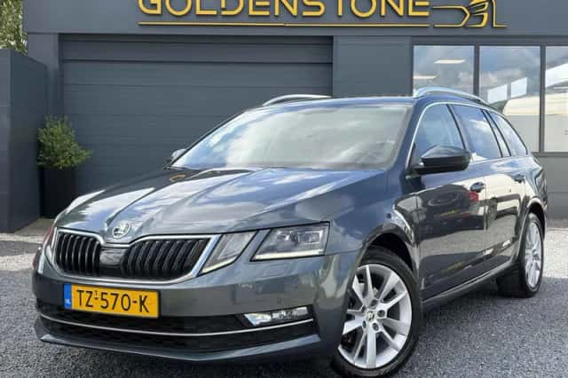 Škoda Octavia (2018) thumbnail 1