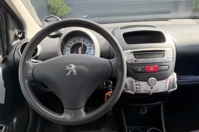 Peugeot 107 (2014) thumbnail 3