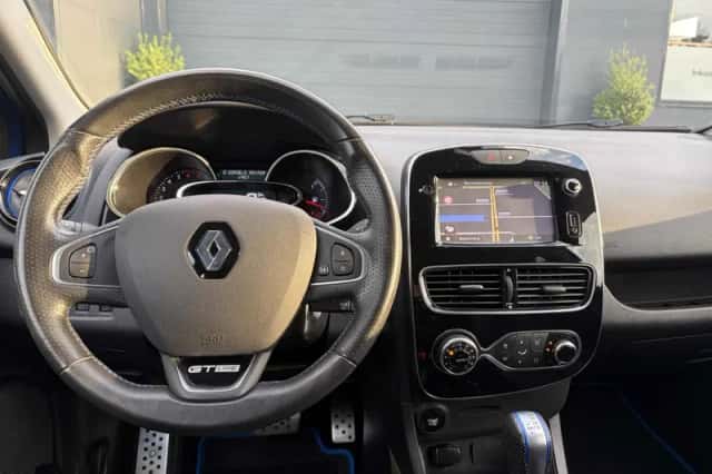 Renault Clio (2018) thumbnail 3