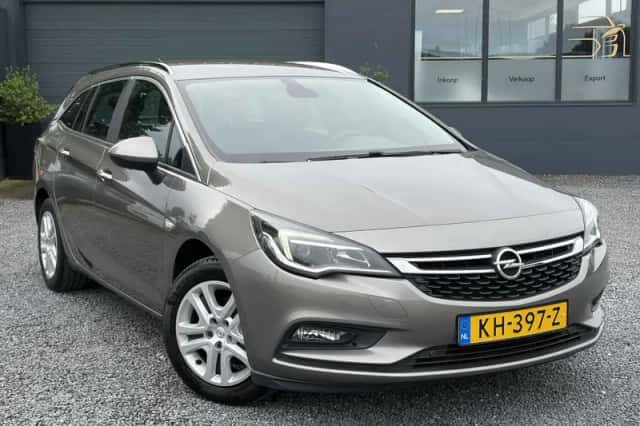 Opel Astra (2016) thumbnail 2