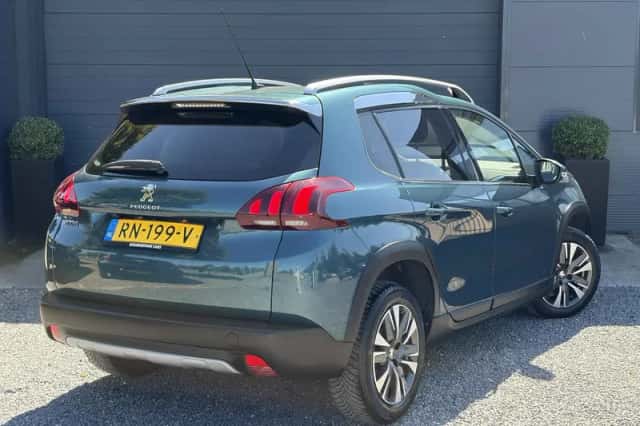 Peugeot 2008 (2018) thumbnail 5