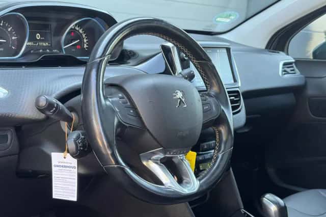 Peugeot 2008 (2018) thumbnail 6