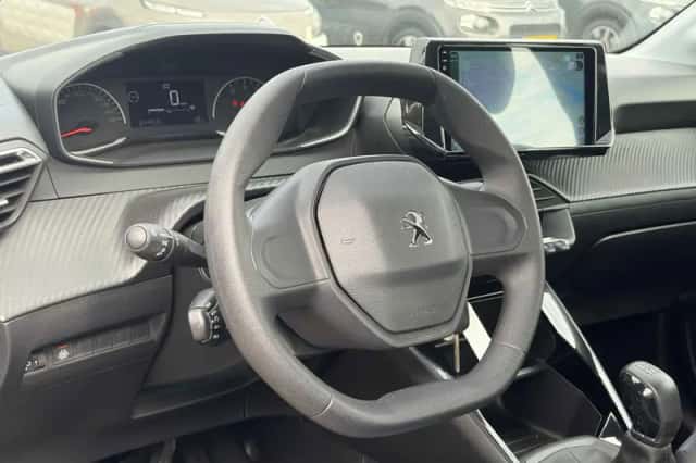 Peugeot 208 (2021) thumbnail 6