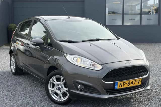 Ford Fiesta (2017) thumbnail 2