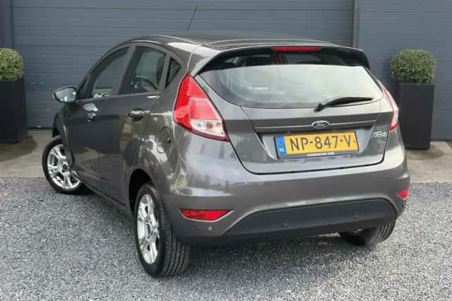 Ford Fiesta (2017) thumbnail 5