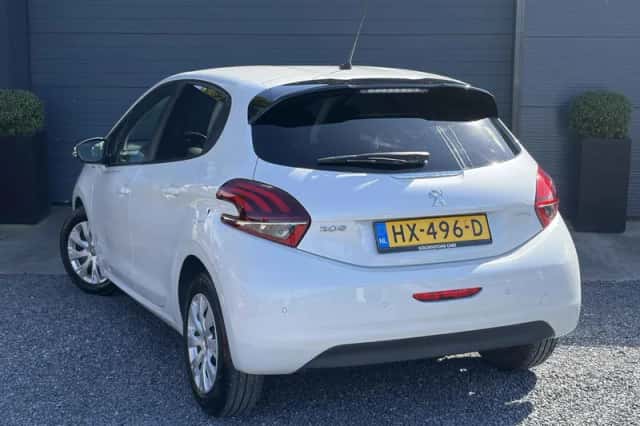 Peugeot 208 (2016) thumbnail 4