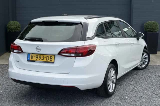 Opel Astra (2020) thumbnail 4