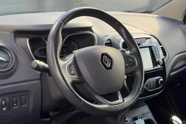 Renault Captur (2017) thumbnail 6