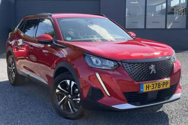 Peugeot 2008 (2020) thumbnail 2