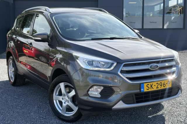 Ford Kuga (2018) thumbnail 2