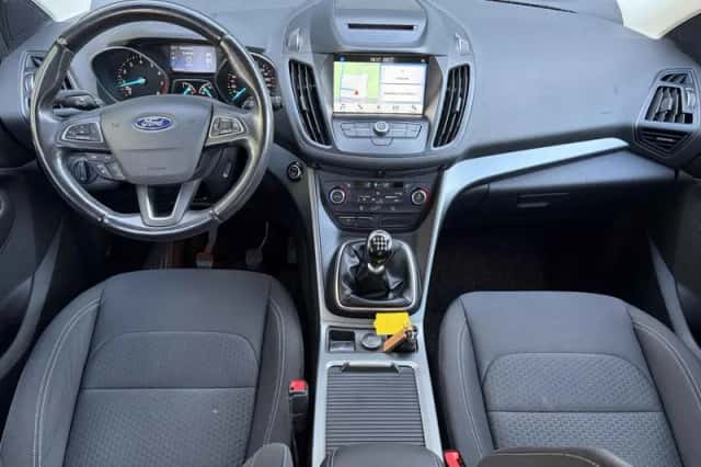 Ford Kuga (2018) thumbnail 6