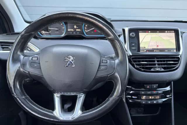 Peugeot 2008 (2017) thumbnail 3