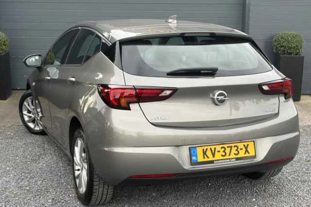 Opel Astra (2016) thumbnail 4