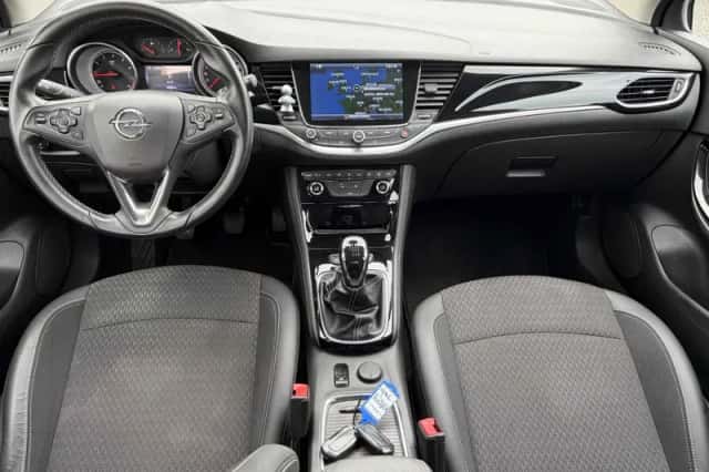 Opel Astra (2016) thumbnail 6