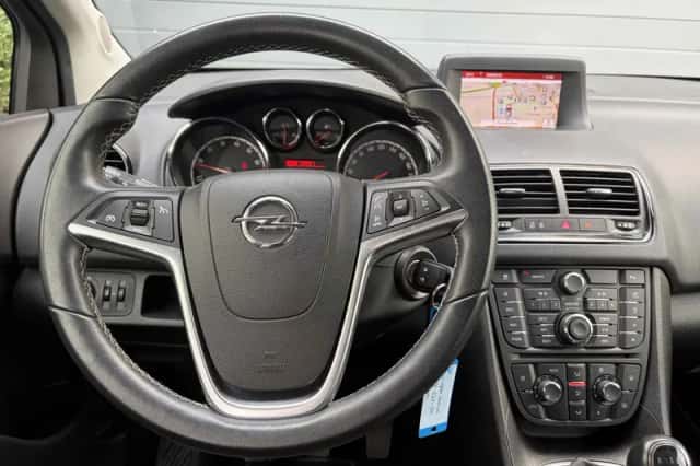 Opel Meriva (2015) thumbnail 3