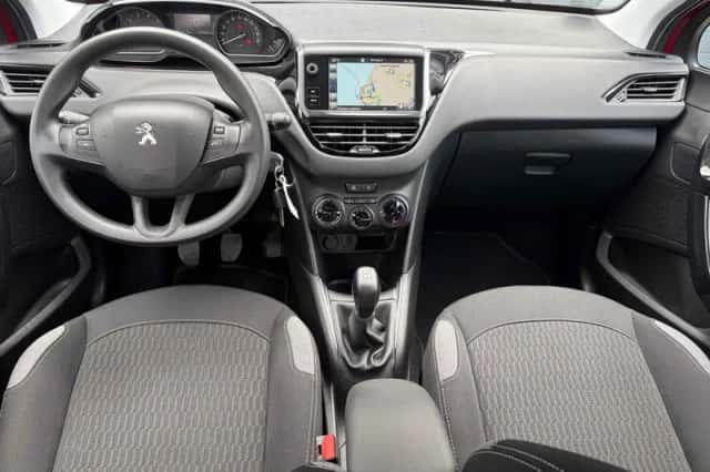 Peugeot 208 (2016) thumbnail 6