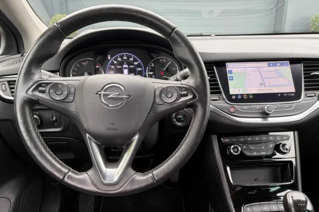 Opel Astra (2020) thumbnail 3