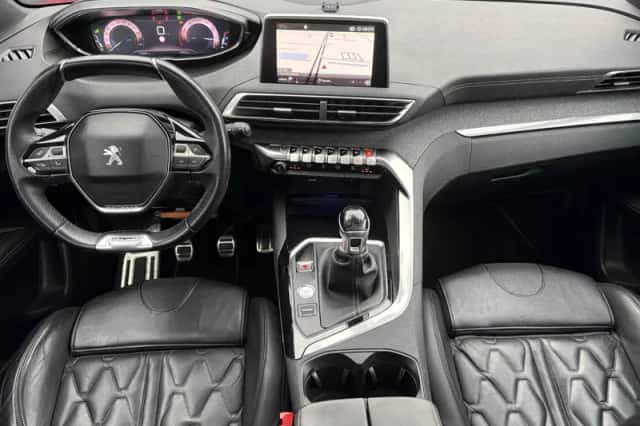 Peugeot 3008 (2017) thumbnail 6