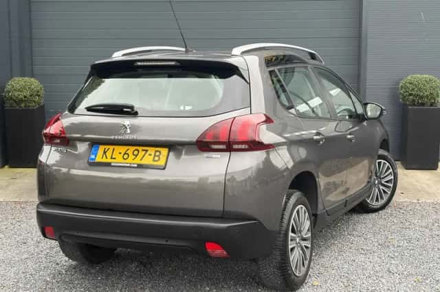 Peugeot 2008 (2016) thumbnail 5