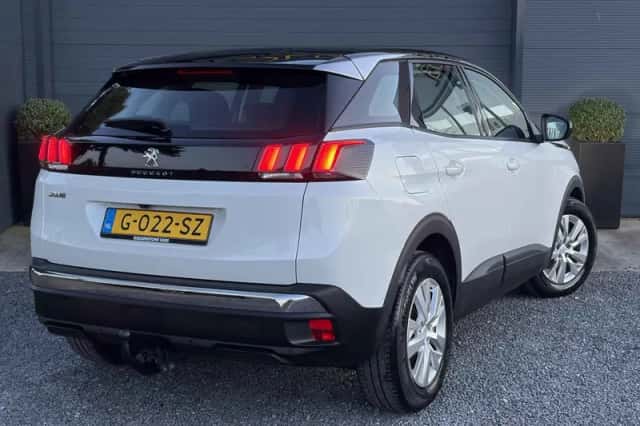 Peugeot 3008 (2019) thumbnail 5
