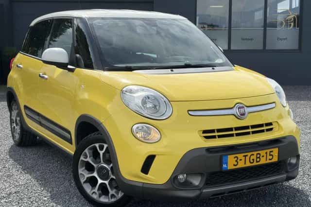 Fiat 500L (2014) thumbnail 2