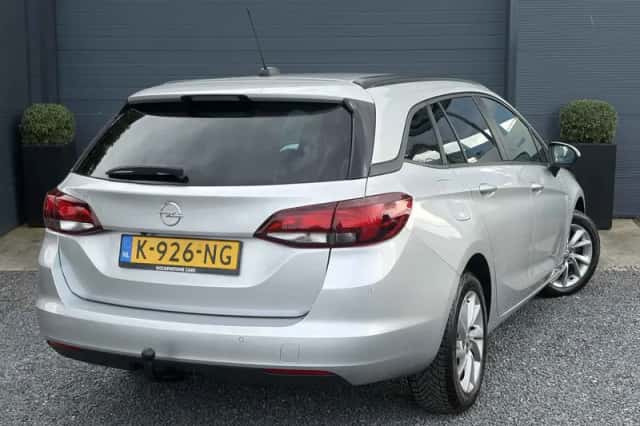 Opel Astra (2021) thumbnail 4
