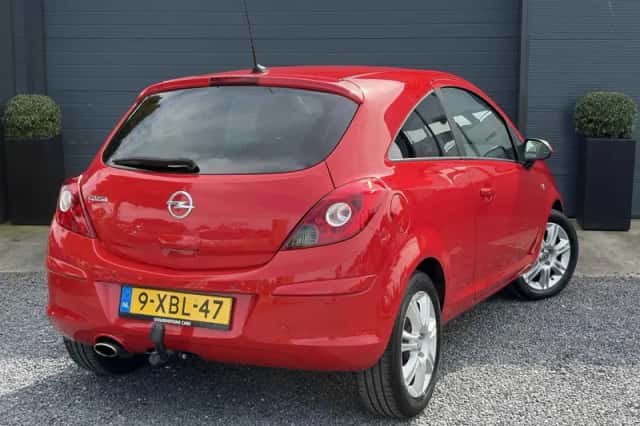 Opel Corsa (2014) thumbnail 5