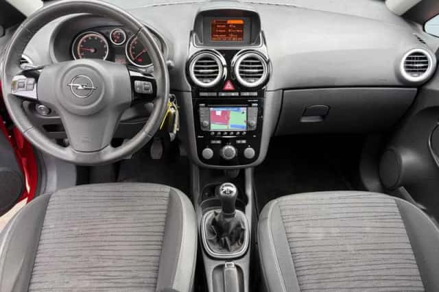 Opel Corsa (2014) thumbnail 6