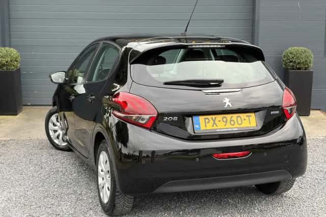 Peugeot 208 (2017) thumbnail 4