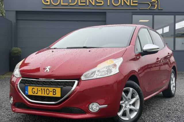 Peugeot 208 (2015) thumbnail 1