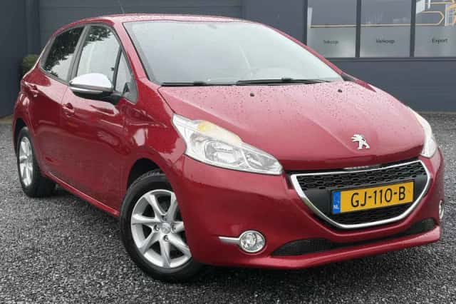 Peugeot 208 (2015) thumbnail 2