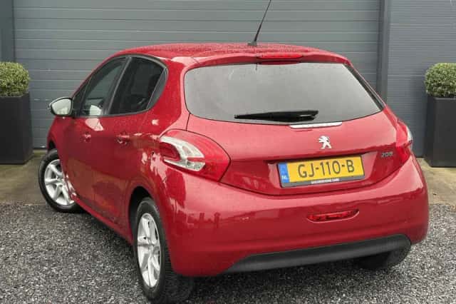 Peugeot 208 (2015) thumbnail 4