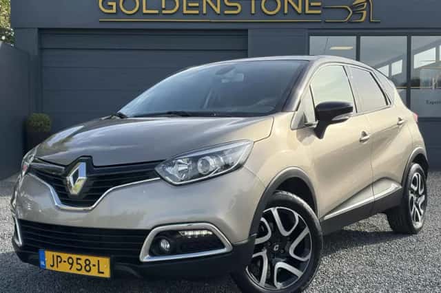 Renault Captur (2016) thumbnail 1