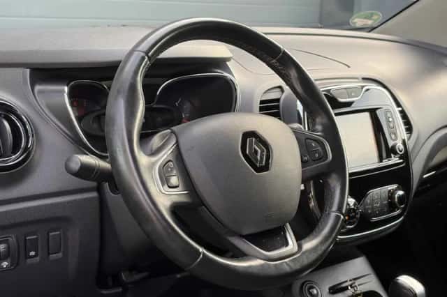 Renault Captur (2016) thumbnail 6