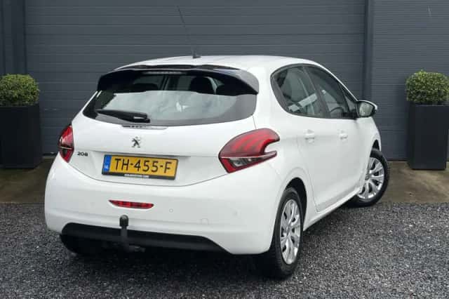 Peugeot 208 (2018) thumbnail 5
