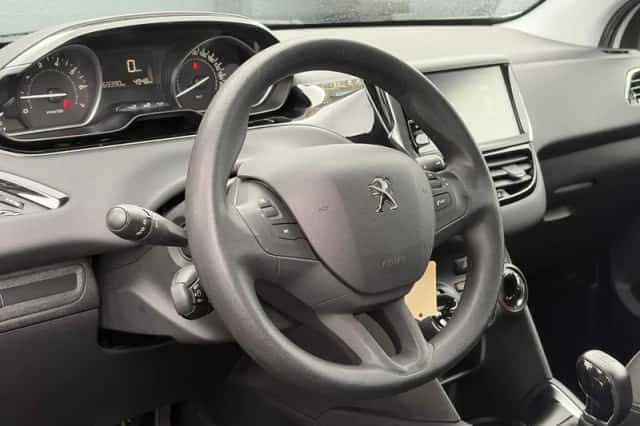 Peugeot 208 (2018) thumbnail 6