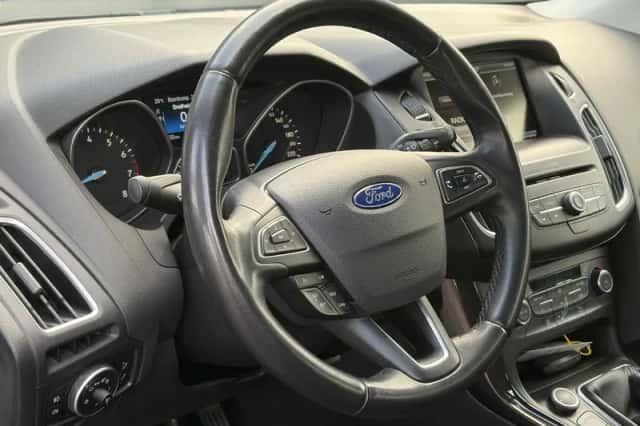 Ford Focus (2016) thumbnail 6