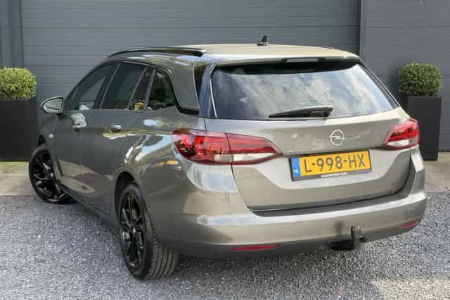 Opel Astra (2021) thumbnail 4